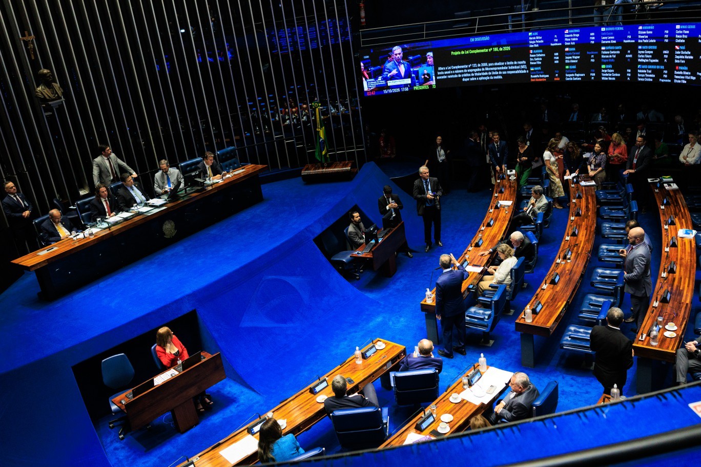Senado adia votação da PEC da Segurança Pública, gerando frustração