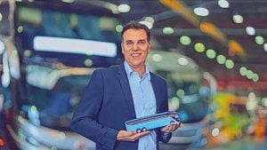 Marcopolo enfrenta desafios no Brasil enquanto expande para o mercado europeu