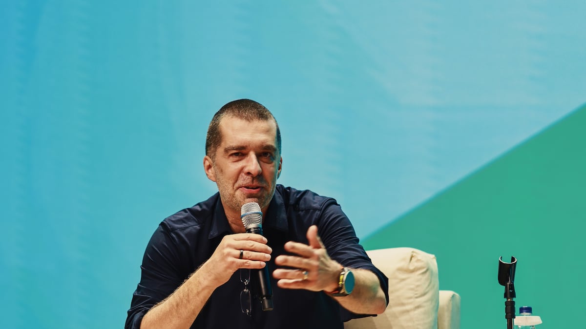 Mat Velloso alerta sobre a colonização digital do Brasil e desafios da IA