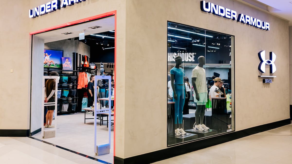 Under Armour inaugura loja conceito em São Paulo focada em vestuário feminino