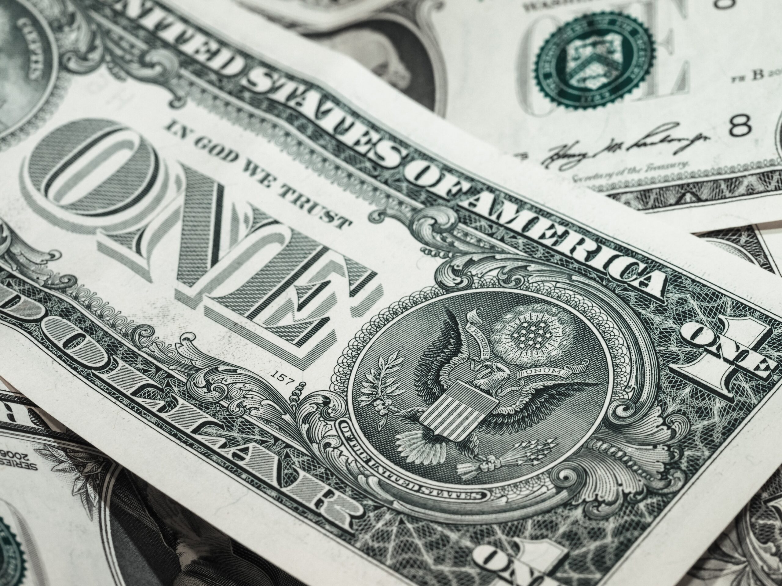 Ibovespa cai 14% na semana; dólar recua enquanto aguarda decisão do Fed