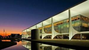 UBS aponta 3 testes fiscais para Lula recuperar confiança do mercado